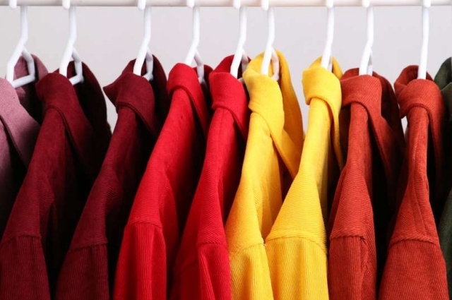 huis-aan-huis inzameling textiel kleding oranje